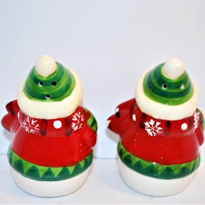 Snowmen with Green Coats + Hats, Red Scarf and Orange Nose 3 1/2"