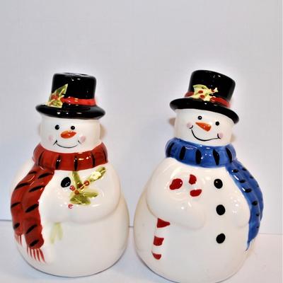 Snowmen with Black Hats with Holly Sprig 4"
