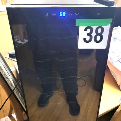 Ivation Wine Fridge, 15-Bottles, Free standing Wine Cooler - 13 1/2 Wide x 20 Depth x 24 1/2 Height