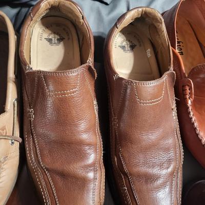 40 Pairs of Mens Shoes Size 11 - See Descriptions