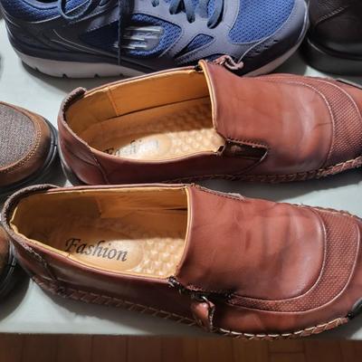 40 Pairs of Mens Shoes Size 11 - See Descriptions