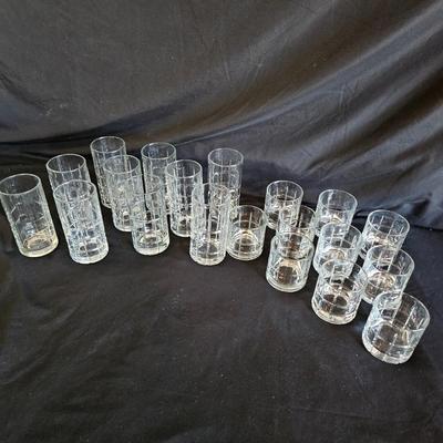 Set of Tartan Style Drinking Glasses (K-DW)