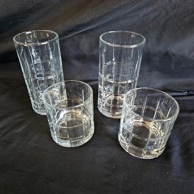 Set of Tartan Style Drinking Glasses (K-DW)