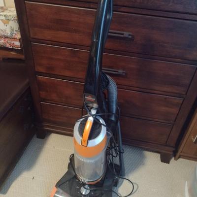 Bissell Cleanview Bagless Cyclonic Vacuum Cleaner
