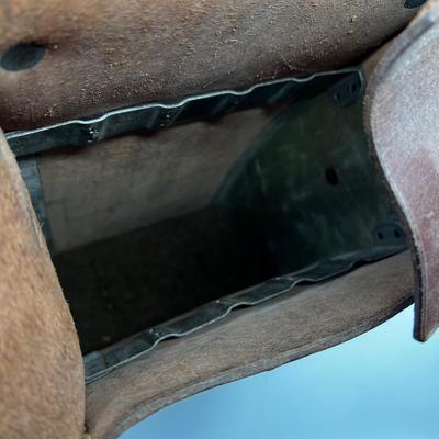N453 WWI Danish Madsen MG (5) Magazine Leather Case