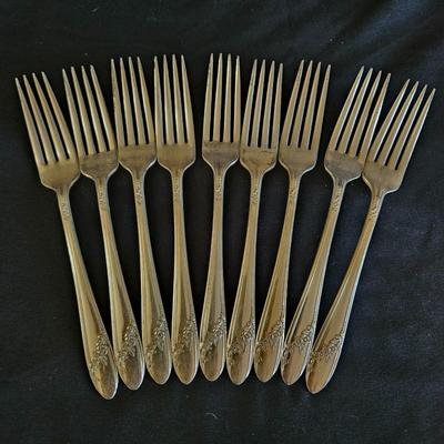 44 Piece Onieda Tudor Plate Silverware (DR-DW)