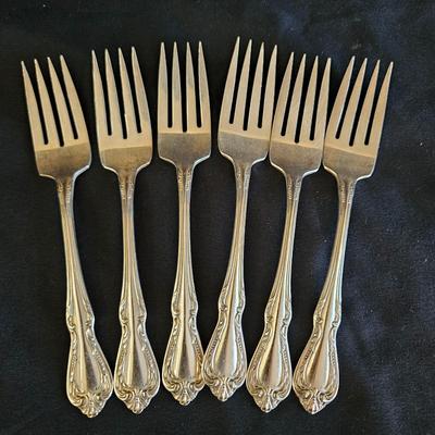 W.M.A. Rogers Oneida Silverware Set (DR-DW)
