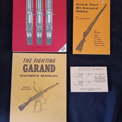 Military M1 Garand Rifle manual books WWII - Collectible booklets