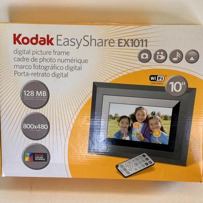 Digital photo frame