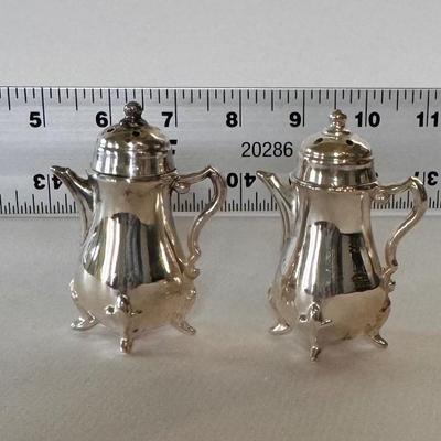 Silver salt and pepper shaker