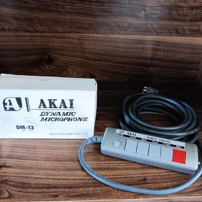 Akai Dynamic Microphone with AKAI Remote Control