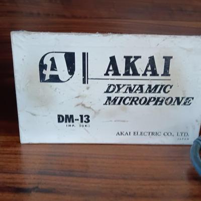 Akai Dynamic Microphone with AKAI Remote Control
