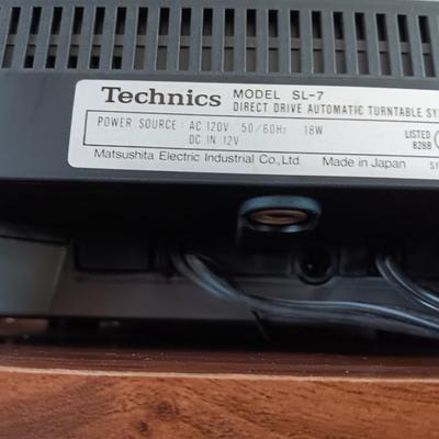 Nice Technics Model SL-7 Direct drive automatic turntable system - Record player