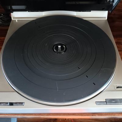 Nice Technics Model SL-7 Direct drive automatic turntable system - Record player