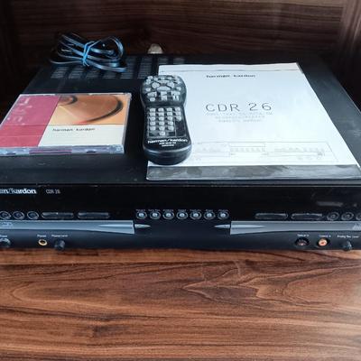 Harmon / Kardon CDR 26 Dual- Tray CD-R / CD-RW Recorder / Player With remote