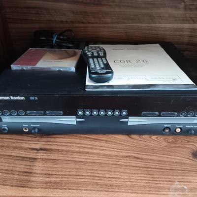 Harmon / Kardon CDR 26 Dual- Tray CD-R / CD-RW Recorder / Player With remote
