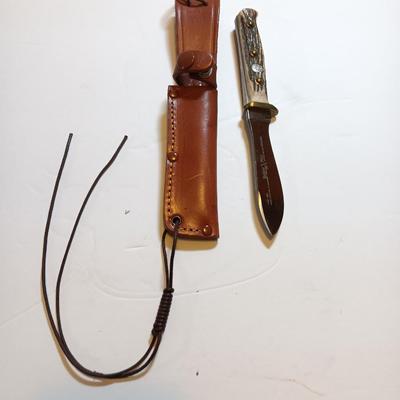 NICE! PUMA 6397 Solingen Germany Explorer #30-397 stag handled Knife with leather sheath.
