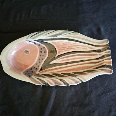 Unique Fish Pottery Pieces, incl. Local Artist Doug Dacey (DR-DW)