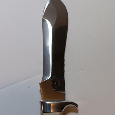 Mint PUMA 6377 White Hunter Genuine Pumamaster steel Solingen Germany Knife with leather sheath stag horn handle