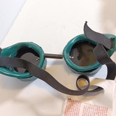 Victor straight cutting / welding torch head with shades and welding gloves.