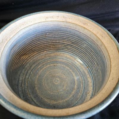 Pottery Lidded Bowl and Vases (LR-DW)