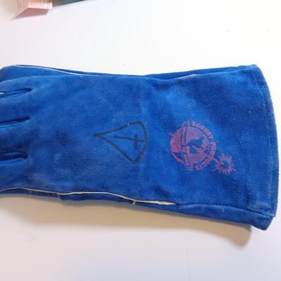 New Forney welding gloves and Gateway welding goggles