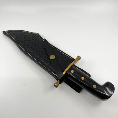 465 Case XX Bowie Hunter Survival Knife / Scabbard