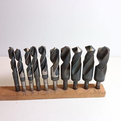 Assortment of drill bits