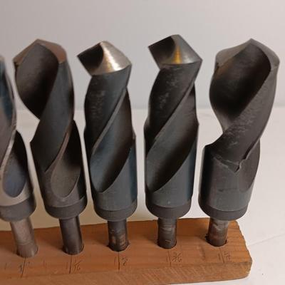 Assortment of drill bits