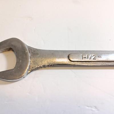 LARGE 1-1/2 wrench