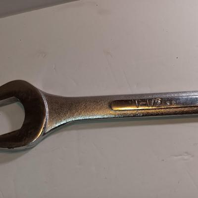 LARGE 1-1/2 wrench