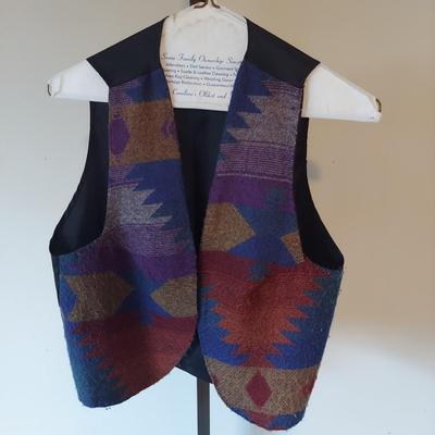 Muâ€™umuâ€™u Dresses, Jackets and More (B1-BBL)