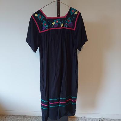 Muâ€™umuâ€™u Dresses, Jackets and More (B1-BBL)