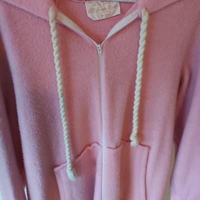 Vintage Nightgowns and Robes (B1-BBL)