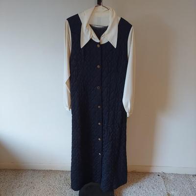 Vintage Nightgowns and Robes (B1-BBL)