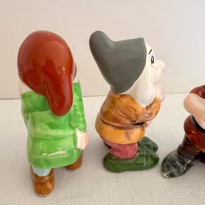 4 Vintage Walt Disney Prod. Snow White & Seven Dwarfs Figurines