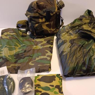 Camouflage rain jacket - T shirt- bandana and more