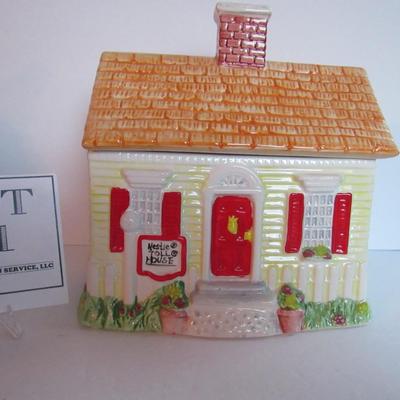 Nestle Toll House Cookie Jar House Shaped