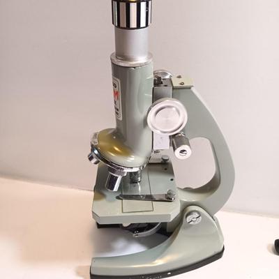 Tasco Quality Optics Zoom Microscope kit - appears complete.