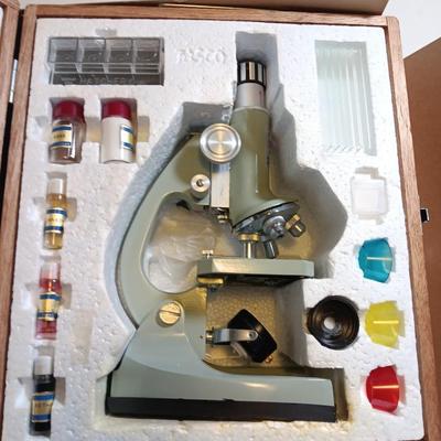 Tasco Quality Optics Zoom Microscope kit - appears complete.