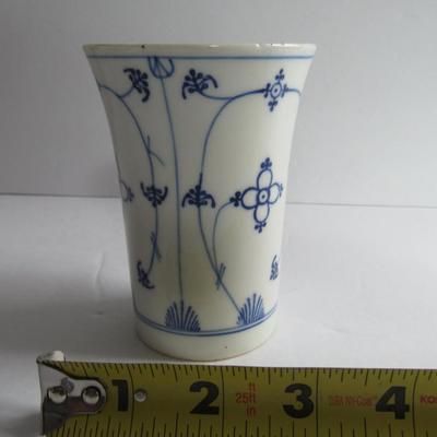 LOT 77: Old Flow Blue Handled Chocolate Mug, PK Selesia