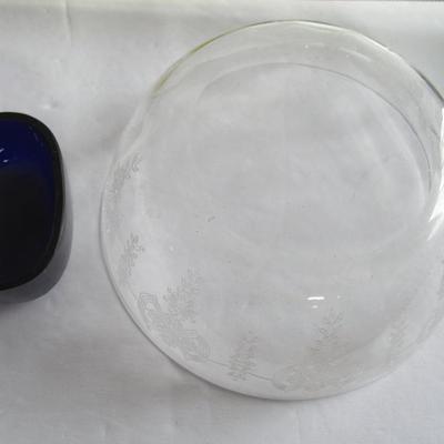 Lot of Misc Vintage Glassware, Etched Bowl, Shakers, Salt Insert
