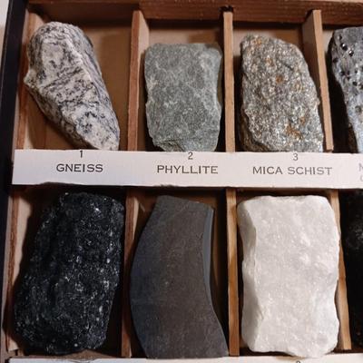 Complete Burminco rocks & Minerals Metamorphic Rock Kit -- Kit NO. K-551-B
