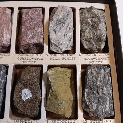 Complete Burminco rocks & Minerals Metamorphic Rock Kit -- Kit NO. K-551-C