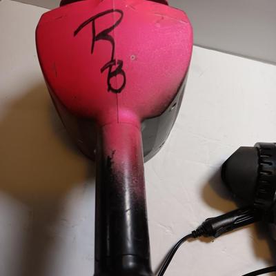 Craftsman 12 volt spotlight and a Realistic power horn