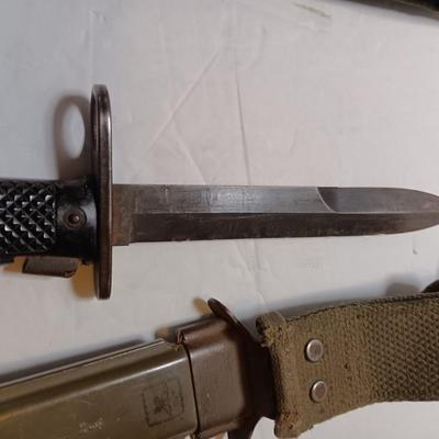 Military Issued U.S.A - U.S. Army M8A1 Bayonet, with Scabbard and nylon storage case.