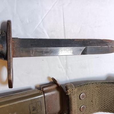 Military Issued U.S.A - U.S. Army M8A1 Bayonet, with Scabbard and nylon storage case.
