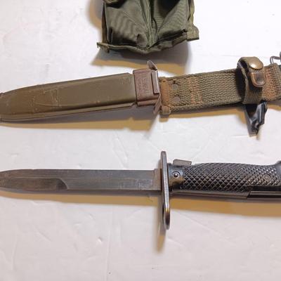 Military Issued U.S.A - U.S. Army M8A1 Bayonet, with Scabbard and nylon storage case.