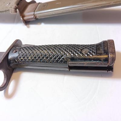 Military Issued U.S.A - U.S. Army M8A1 Bayonet, with Scabbard and nylon storage case.