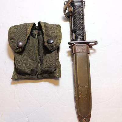 Military Issued U.S.A - U.S. Army M8A1 Bayonet, with Scabbard and nylon storage case.